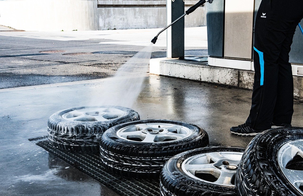 tire, nature, to wash, lance wash, car wallpapers, automobile, tyres, car, rim, tire service, clean, foam, high-pressure cleaner, to clean, frothy, water, wet